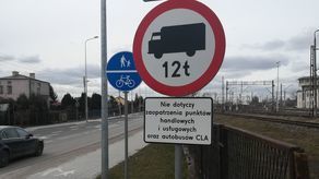 Wjazd w ul. Kolejową od strony Przejazdu Kowelskiego