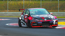 Szymon Ładniak, 18-letni kierowca wyścigowy z Lublina, planuje jazdy w Niemczech