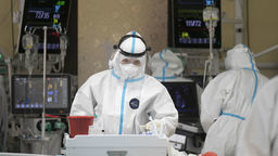 Przeciążone instalacje tlenowe w szpitalach, zaczyna brakować leków na Covid-19