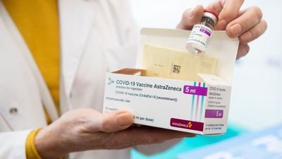 – Odmowy szczepień preparatem AstraZeneca można wytłumaczyć tylko jako efekt paniki, bo nie ma do tego racjonalnych powodów. To preparat bezpieczny i skuteczny – podkreśla prof. Agnieszka Szuster-Ciesielska