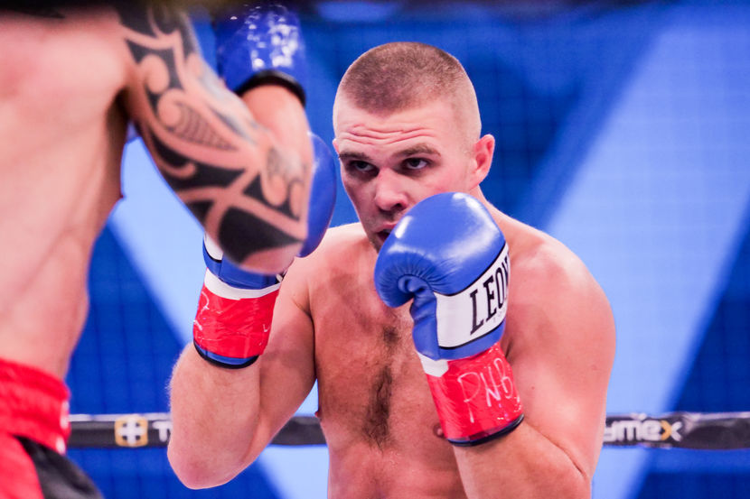 Łukasz Maciec odniósł kolejne zwycięstwo w zawodowym ringu<br />
<br />
