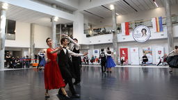 W tym roku po raz pierwszy puławski konkurs tańca odbył się w murach Domu Chemika. Specjalną podłogę ułożono na zadaszonym po przebudowie obiektu, patio