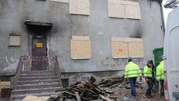 Dzisiaj przy Wrońskiej zaczęły się kolejne prace zabezpieczające obiekt, by nie stwarzał on zagrożenia dla osób postronnych