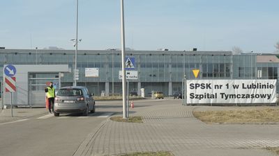 Szpital tymczasowy w Tragach Lublin. Jest tu już 15 chorych