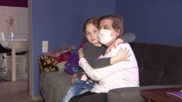 Siedmioletnia Amelka poprosiła o pomoc podczas zdalnej lekcji. "Babcia upadła i rozbiła głowę"