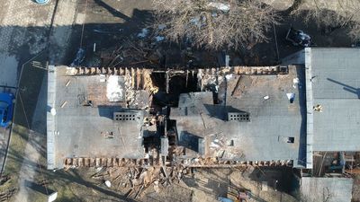 Większość lokatorów na własną rękę zorganizowała sobie dach nad głową, sześć osób trafiło do mieszkań interwencyjnych prowadzonych przez miasto.