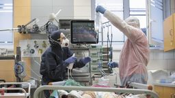 Powikłania, zaburzenia i mgła mózgowa. Dziennie przyjmują kilkunastu pacjentów po Covidzie