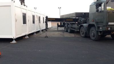 Na dawnym lotnisku wojskowym powstaje miasteczko kontenerowe