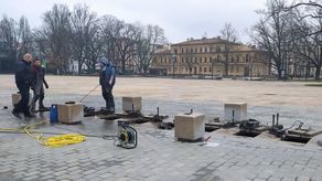 Lublin: Fontanny na pl. Litewskim już szykują się do pracy