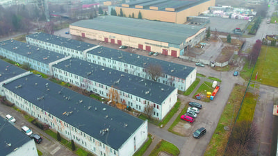 W hali przy ul. Metalurgicznej 9 b mają być zainstalowane maszyny przerabiające odpady z tworzyw sztucznych, głównie z folii, na granulat