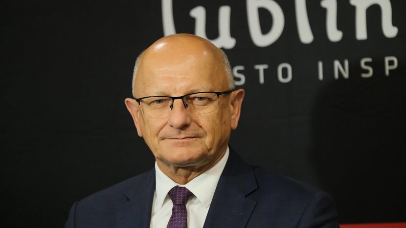 – Znowu rząd pominął większość największych polskich miast, w których partie koalicji rządzącej od lat nie są w stanie wygrać wyborów samorządowych – stwierdza prezydent Krzysztof Żuk