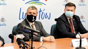 Tomasz Nasiłowski, prezes zarządu spółki IPT Fiber i  Krzysztof Paśnik, burmistrz Lubartowa na środowej konferencji 