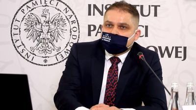 Marek Chrzanowski w trakcie konkursowego przesłuchania przed kolegium sam nazwał się nie tylko dobrym menedżerem, ale także autorytetem dla uczniów i pracowników szkoły, w której pracuje.