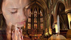 Klękać? Wstawać? Siedzieć? Teolog z KUL o zachowaniu podczas mszy online