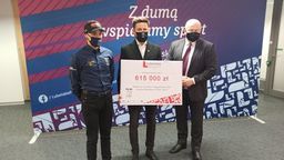 Dominik Kubera (z lewej), Jakub Kępa (w środku) i Jarosław Stawiarski podczas wtorkowej konferencji prasowej.