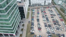 Nowy budynek mógłby mieć od strony ul. Zana wysokość 55 metrów. Taką ma biurowiec Gray Office (z lewej)