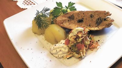 Znakomicie podbijają smak mięsa, dodają mu szlachetności. Smardzami można faszerować mięso, kapelusze smardzów można faszerować na kilka sposobów – opowiada Jean Bos