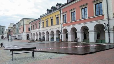 Mamy nadzieję, że będzie pogoda i 1 maja zacznie się sezon, bo już teraz w ciepłe weekendy jest dużo ludzi – mówią przedsiębiorcy z branży gastronomicznej, którzy liczą, że miasto nie będzie brało pieniędzy za zajęcie kawałka Rynku Wielkiego i Rynku Solnego