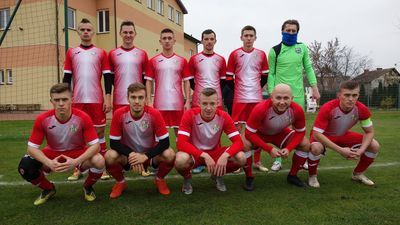 Wicelider rozgrywek Grom Kąkolewnica będzie walczył o końcowe zwycięstwo w bialskiej klasie okręgowej