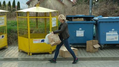 Jeśli propozycja prezydenta Lublina wejdzie w życie, pięcioosobowa rodzina mieszkająca w bloku będzie płacić miesięcznie za wywóz śmieci 124 zł zamiast obecnych 63 zł