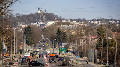 Chełm: Sporo utrudnień na ulicach. Jak nie stać w korkach?