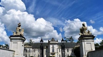 Radzyń Podlaski: Umowy podpisane na remont pałacu Potockich. "To jeden z najważniejszych dokumentów, jaki podpisywałem"