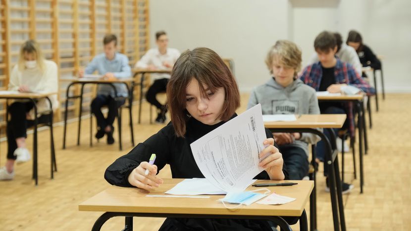 Egzamin ósmoklasisty w tym roku odbędzie się od 25 do 27 maja. Na zdjęciu egzamin próbny w SP 18 w Lublinie