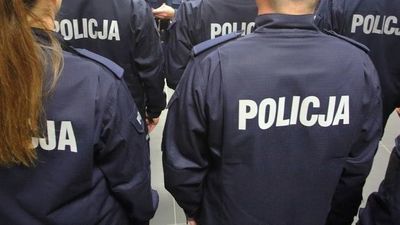 Lublin. 88-latka włożyła do reklamówki 240 tys. zł, euro i dolary. Przyszła po to "policjantka" 