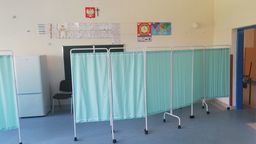 W małej Wierzbicy jeszcze nie zaczęli szczepić, a już mają chętnych z całej Polski