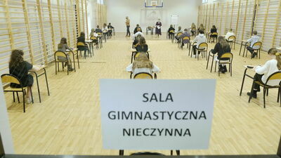 Egzamin ósmoklasisty. Nie można nie zdać, ale od niego zależy przyszłość uczniów