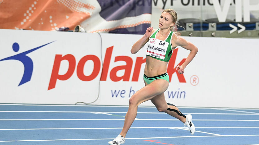 Małgorzata Hołub-Kowalik wraz z koleżankami ze sztafety 4 x 400 metrów zajęła pierwsze miejsce w Chorzowie