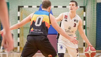 Michael Gospodarek (z piłką) zagrał w sobotę dobre spotkanie