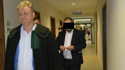 Lubelskie. Ksiądz miał kamerę w bucie i nagrywał małe dziewczynki. Mówił, że to przez stres