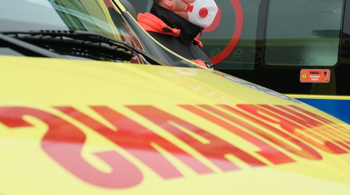 Szarpał, kopał, bił. Ratownicy medyczni z Zamościa sami potrzebowali pomocy