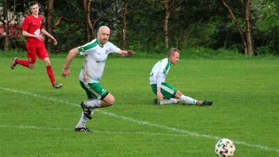 Ogniwo Wierzbica sprawiło przykrą niespodziankę przegrywając u siebie ze Zniczem Siennica Różana

