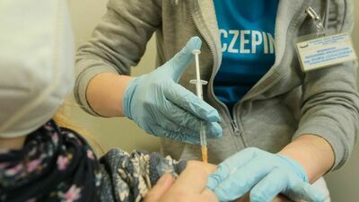 Szczepienia na placu Zamkowym w Lublinie przedłużone