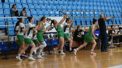 Zespół koszykarek Bogdanki AZS UMCS Lublin do lat 17