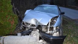 Jazdę "z procentami" zakończył na słupie energetycznym