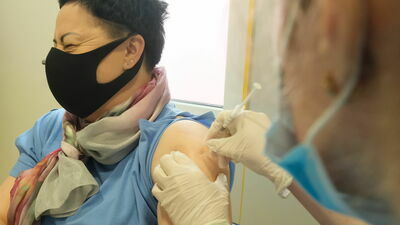 Od 1 lipca ruszy Loteria Narodowego Programu Szczepień. Każdy zaszczepiony będzie mógł wylosować nagrody pieniężne, samochód hybrydowy czy hulajnogi