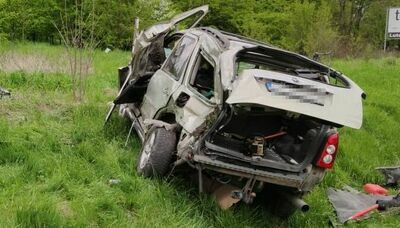 46-letni kierowca staranował znak drogowy. Mężczyzna był pijany