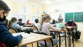 Powrót wszystkich uczniów do szkół. "Na zdalnym nikomu nie chciało się wychodzić z domu"
