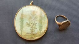 Skarby odkryte w ścianie kościoła zniknęły. Robotnicy muszą tłumaczyć się w sądzie