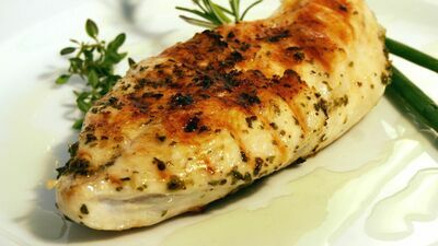 Sprawdzone dania z kurczaka. Zainspiruj się przed niedzielnym obiadem