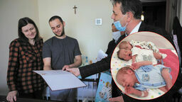 Burmistrz Antoni Łukasik odwiedził wczoraj panią Agnieszkę i pana Mateusza, rodziców trojaczków, które przyszły na świat 22 kwietnia na Oddziale Neonatologii i Intensywnej Terapii Noworodka w Lublinie