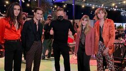 Rafał Brzozowski ze zwycięskim zespołem z Włoch