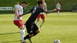 Chełmianka – Hetman Zamość 4:0. Swojak bramkarza ułatwił zadanie [skrót meczu]