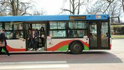 W przyszłości, przystanek przesiadkowy komunikacji międzymiastowej w Puławach ma być zlokalizowany na dawnym dworcu. Wcześniejszych przenosin przewoźników z dotychczasowych przystanków urzędnicy nie planują.