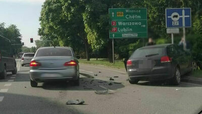 Zderzenie dwóch samochodów. Prezydent jechał na spotkanie w szkole