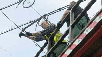 Elektryczna pajęczyna wraca nad al. Racławickie