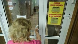 Przychodnie za dużo dzwonią do pacjentów i mają problem